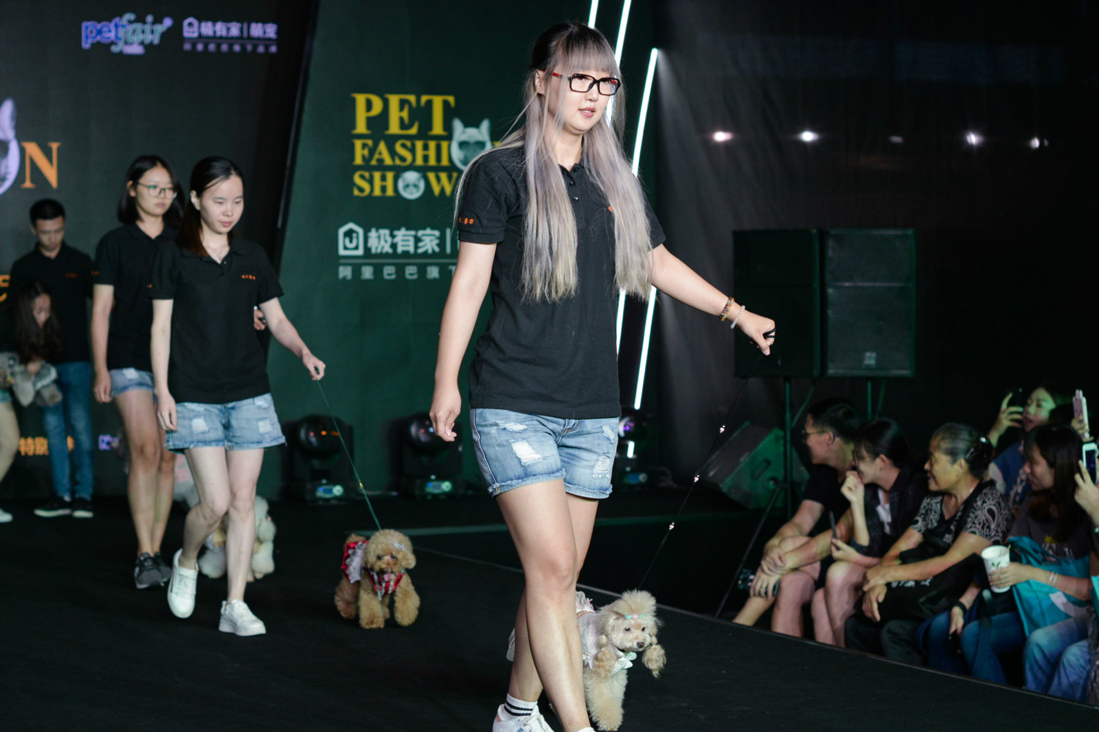 Pet Fashion Show (1)_meitu_3