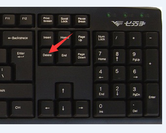 台式电脑删除键是哪个(删除键,台式电脑键盘上的删除按钮)